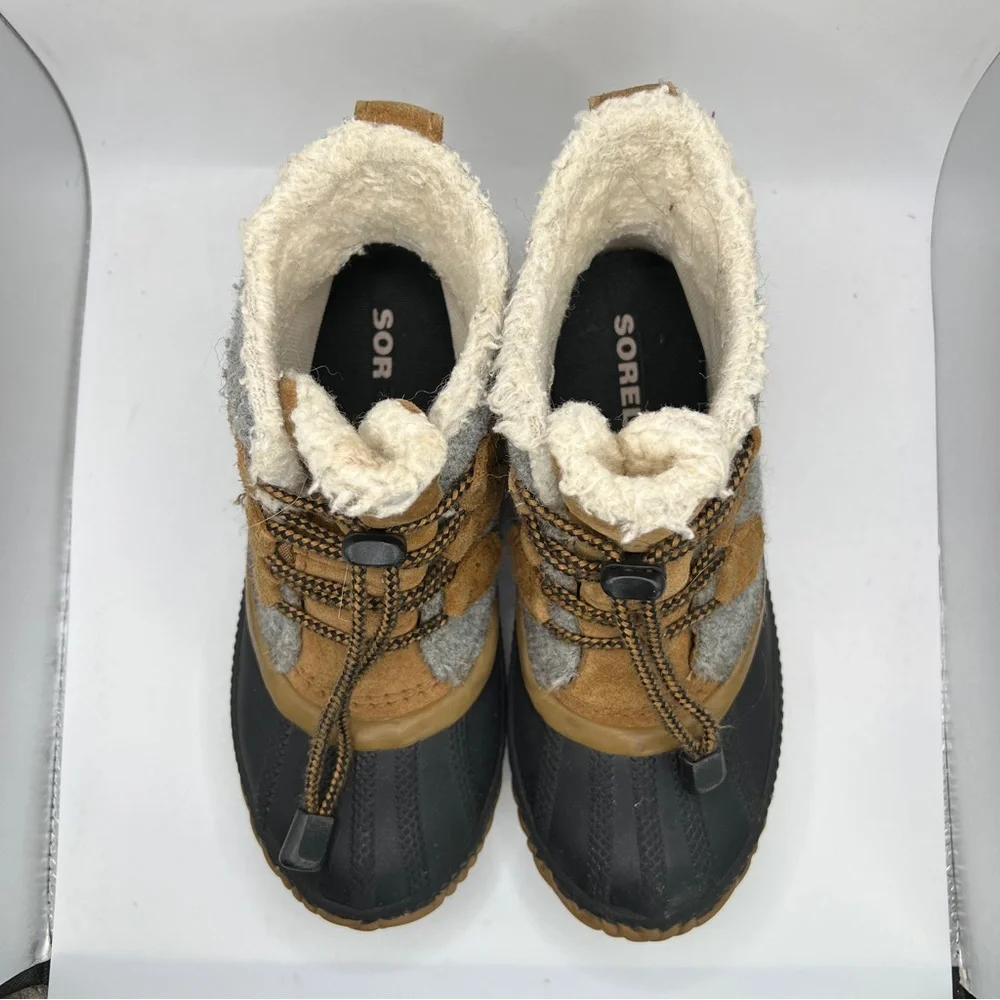 Kids Sorel Out N About Waterproof Boots Size 1